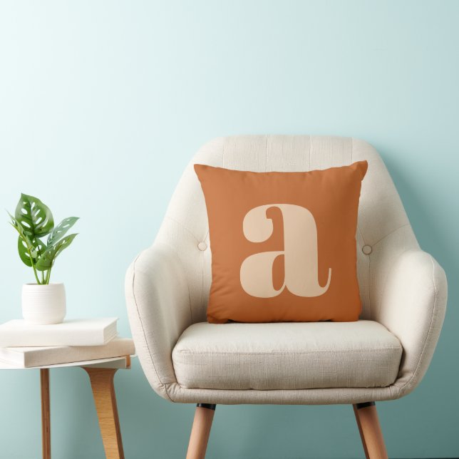 Coussin Simple Boho Terracotta Gras Rétro Monogramme Initi (Chaise)
