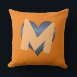 Coussin Simple Denim Heart Funny sur mesure Monogramme<br><div class="desc">Simple Coeur Drôle Personnalisé Beige & coussin Bleu. Customisez-le en remplaçant la lettre M des deux côtés.</div>
