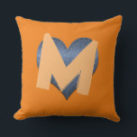 Coussin Simple Denim Heart Funny sur mesure Monogramme<br><div class="desc">Simple Coeur Drôle Personnalisé Beige & coussin Bleu. Customisez-le en remplaçant la lettre M des deux côtés.</div>