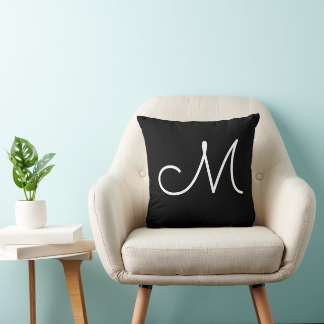 Coussin Simple monogramme noir et blanc M lettre initiale (Chaise)