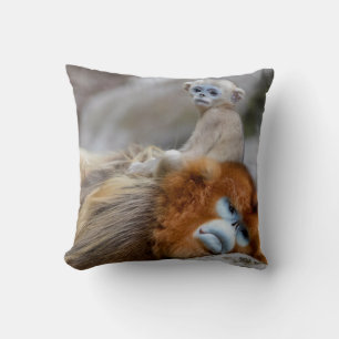 Coussin Singe roux à nez camus père avec bébé