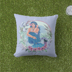 Coussin Sirène avec fleurs art par Renee Lavoie