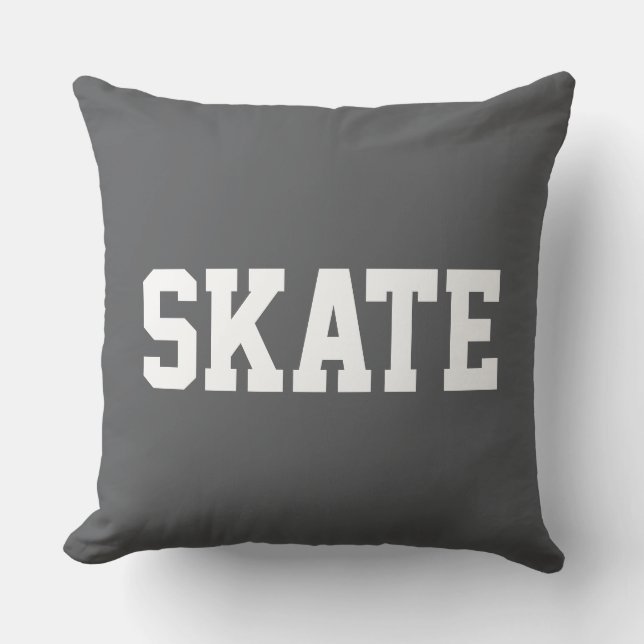 Coussin SKATE Bold Athlétique Texte Blanc Sur Gris Moderne (Recto)