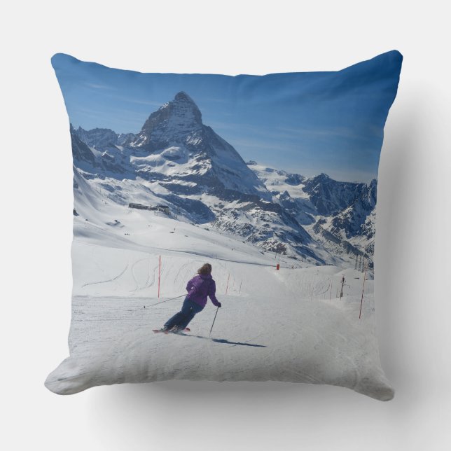 Coussin Skiant avec Mt. Matterhorn dans Zermatt, la Suisse (Recto)