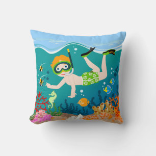 Coussin Snorkeling garçon sous la mer