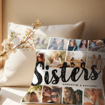 Coussin SOEURS, Collage de photos et noms de frères<br><div class="desc">Mettez votre lien de soeur dans la photo - littéralement ! Le coussin personnalisable "Soeur" présente 12 de vos moments partagés préférés, rappelant à votre soeur votre relation inestimable et combien elle signifie pour vous. Choisissez votre couleur, téléchargez vos images, et offrez un gage d'amour confortable et élégant, parfait pour...</div>