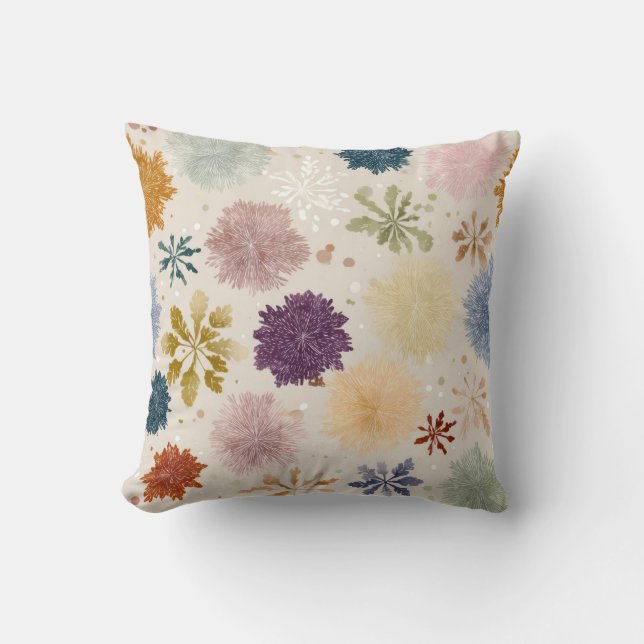 Coussin Soft Pastel Snowflake Floral Throw Pillow – Warm B (Recto)