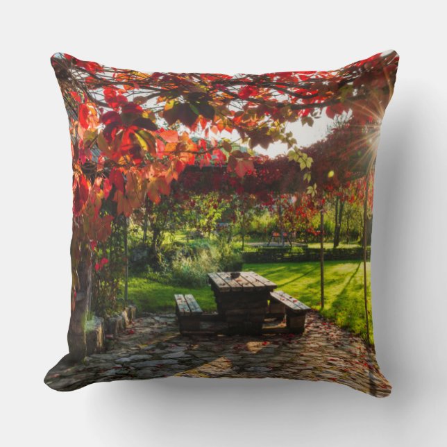 Coussin Soleil à travers les feuilles d'automne, Croatie (Recto)