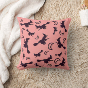 Coussin Sorcière volante entre la moitié de la lune à Hall