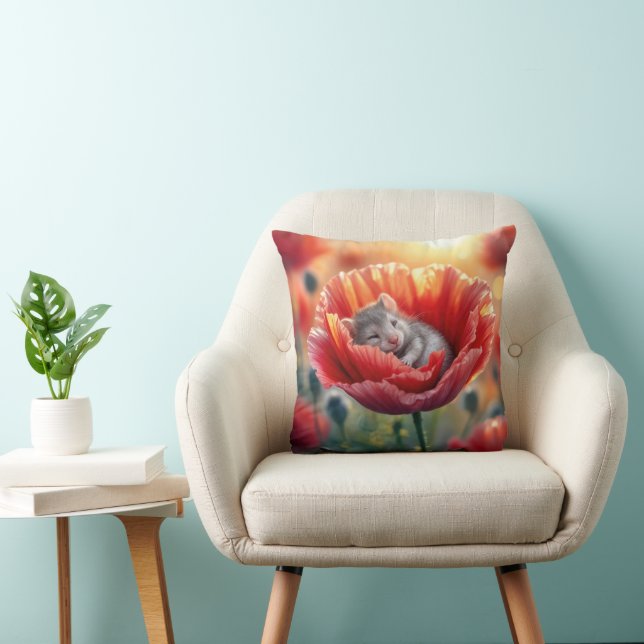 Coussin Souris dormant dans une fleur rouge (Chaise)
