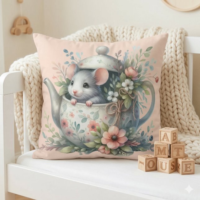 Coussin Souris mignonne dans une illustration de théière f (Cute Mouse in Floral Teapot Illustration Throw Pillow Mockup A)
