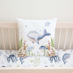 Coussin Sous le décor de la pouponnière de mer, Baleine