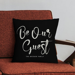 Coussin Soyez notre invité Custom Text Family Modern Black