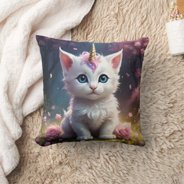 Coussin "Sparkle Paws : Le chat licorne enchanteur" (Couverture)