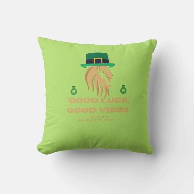 Coussin St. Patrick’s Day Lion King - Good Luck Good Vibes (Recto)