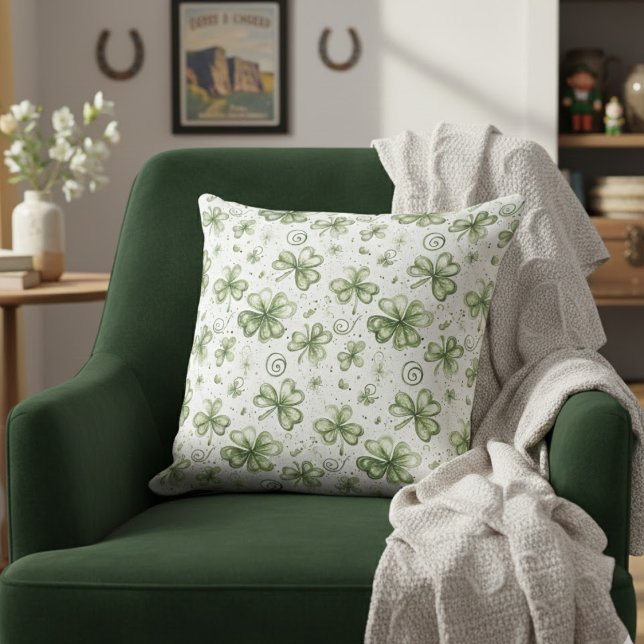 Coussin St. Patrick’s Day Shamrock Pattern Throw Pillow (Créateur téléchargé)