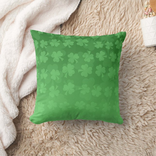 Coussin St. Patrick's Day green shamrock ombre motif (Couverture)