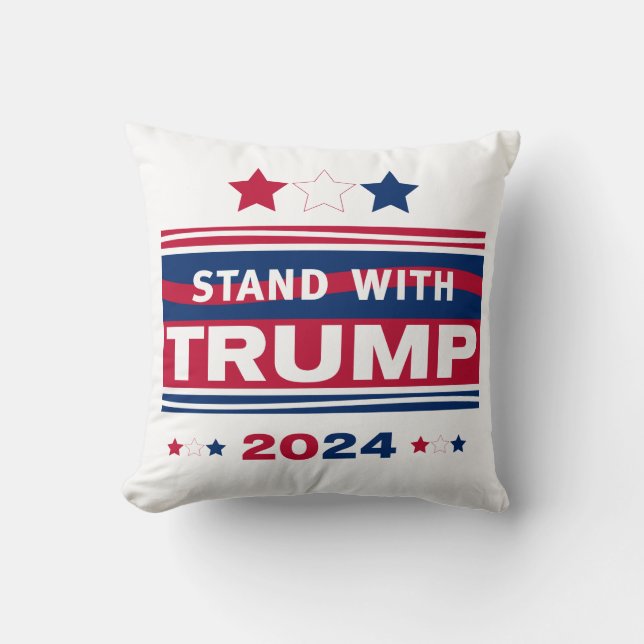 Coussin Stand with Trump~2024~MAGA (Recto)