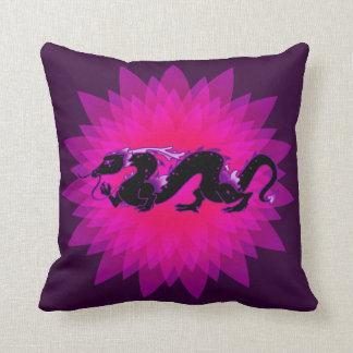 Coussin Starburst noir et pourpre de dragon de dragon