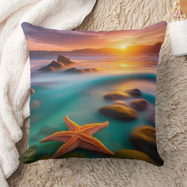 Coussin Starfish sur la plage à Dawn (Couverture)
