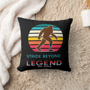 Coussin Stride Beyond Legend Sasquatch Amputé Vintage 