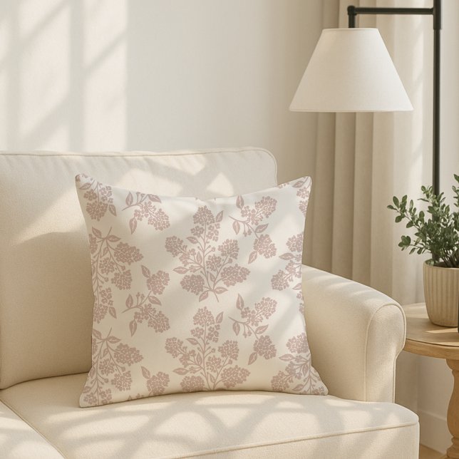 Coussin Style Cottage Moderne, floral rose poudré  (Créateur téléchargé)