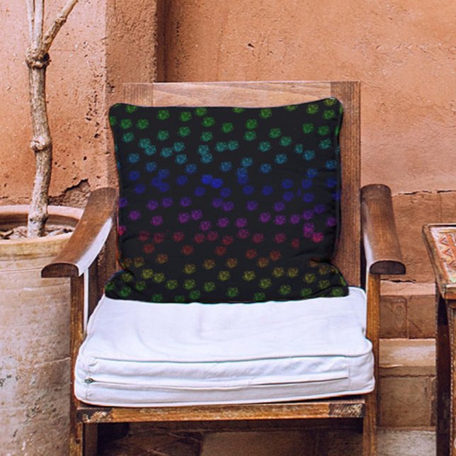 Coussin Stylish rainbow Flowers pattern on black (Créateur téléchargé)