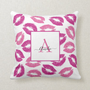 Coussin Stylo Girl Pink Kisses Lips Nom du monogramme