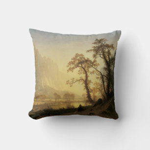 Coussin Sunrise, Vallée de Yosemite par Albert Bierstadt