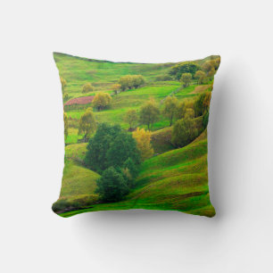 Coussin Superbe paysage de montagne au soleil du soir.
