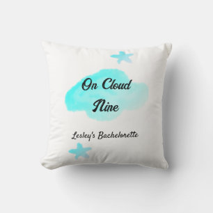 Coussin Sur un nuage neuf nuages pastel bleu enterrement d
