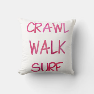 Coussin Surf de marche à ramper avec une police rose