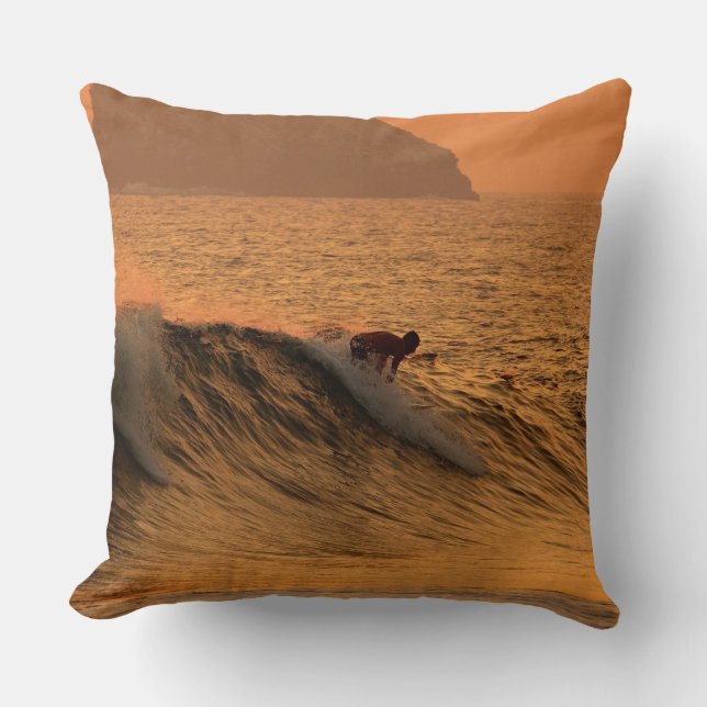 Coussin Surfer at sunset in Mexico (Recto)