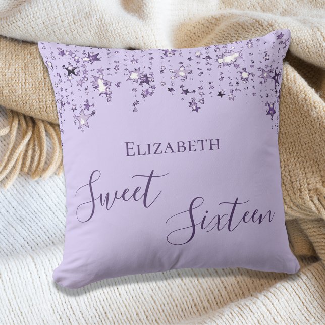 Coussin Sweet 16 violet lilas étoiles nom (Créateur téléchargé)