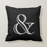 Coussin Symbole élégant de l'esperluette blanche noire mod<br><div class="desc">Cet oreiller élégant et moderne à jetons est orné d'une marque d'ampersand blanc (&) sur l'arrière - plan noir.</div>