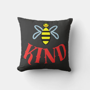 Coussin T-Shirt Cadeau Personnalisé 'Custom Bee Kind'