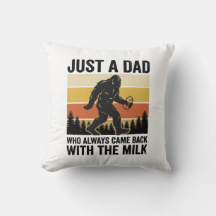 Coussin T-shirt vintage drôle Papa est revenu avec le lait