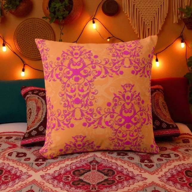 Coussin Tango de Tangerine flamboyante Orange et Damas ros (Créateur téléchargé)
