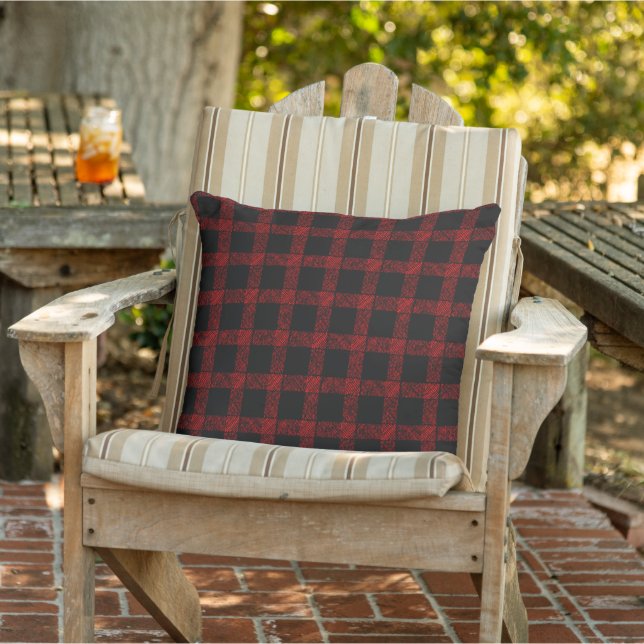 Coussin Tartan rouge rustique et noir avec lignes gaufrées (Chaise)