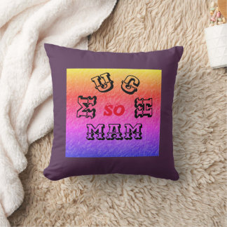 COUSSIN TELLEMENT DE MÂME ROUGE NOIR