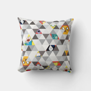 Coussin Temps d'aventure   Motif de caractères triangulair