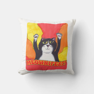 Coussin Temps de Meownifester Illustration Épique de Chat