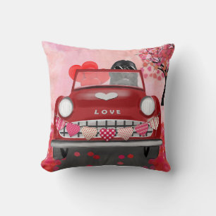 Coussin Terre-Neuve en voiture avec le coeur