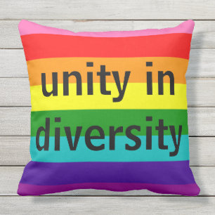 Coussin Texte de coutume du drapeau LGBT d'arc-en-ciel de