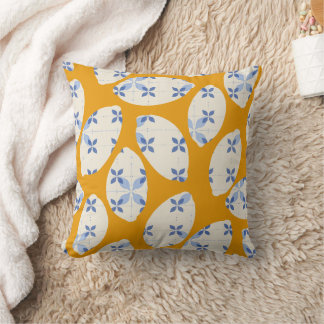Coussin Throw Pillow