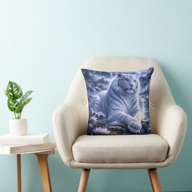 Coussin Tigre Blanc Gardien – Force Silencieuse et Douceur (Chaise)