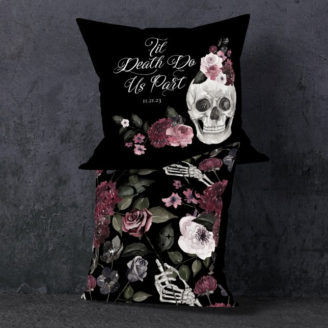 Coussin Til Death Do Us Part Aquarelle Squelette Rose Goth (Til Death Do Us Part Watercolor Skeleton Rose Goth Throw Pillow)