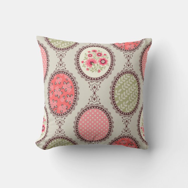 Coussin Tissu vintage : Patchwork Design sans faille. (Recto)