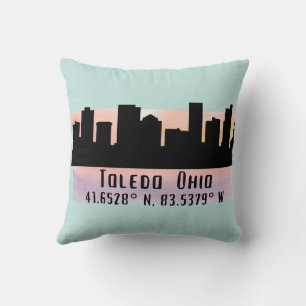 Coussin Toledo OH City Skyline