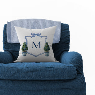 Coussin Topiaire en Chinoiserie avec Blason Monogrammé